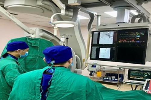 Thực hiện thành công kỹ thuật nút mạch điều trị u phì đại lành tính tiền liệt tuyến