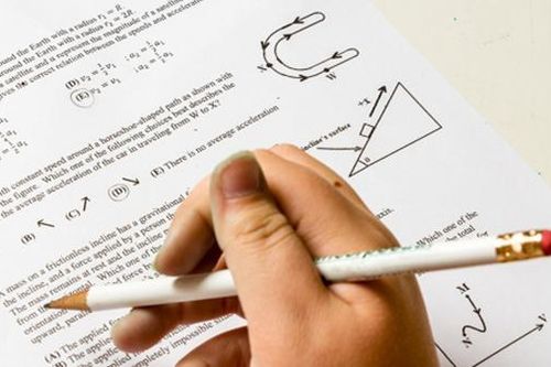 Nghi vấn lộ đề thi học kỳ lớp 12 ở Thừa Thiên-Huế