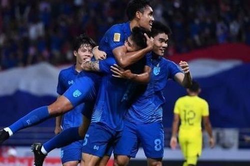 Clip trận Thái Lan thắng dễ Malaysia, gặp Việt Nam ở chung kết AFF Cup