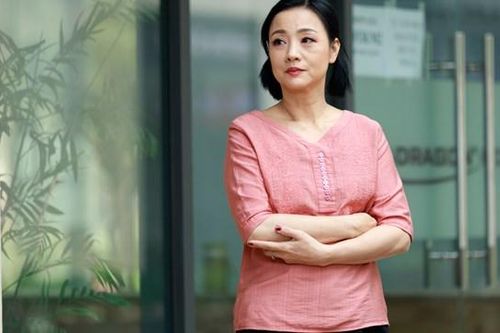 NSƯT Mỹ Duyên không muốn bị đóng khung trong từng vai diễn, tuổi 50 vẫn 'khát' làm nghề