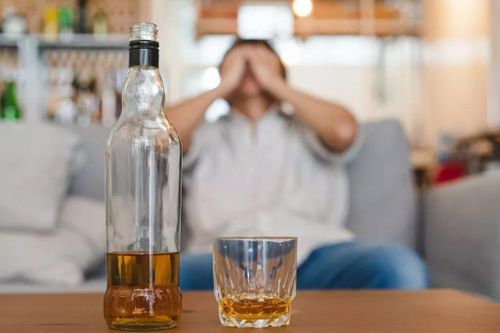 Bạn có đang uống quá nhiều rượu không?