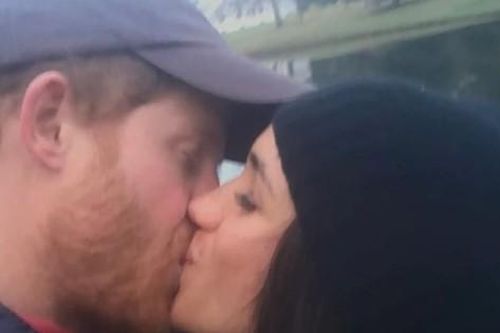Harry kể chi tiết về chuyện nhạy cảm với Meghan