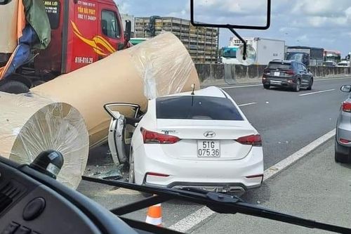 Tai nạn giao thông trên cao tốc Trung Lương - TPHCM, 3 người bị thương