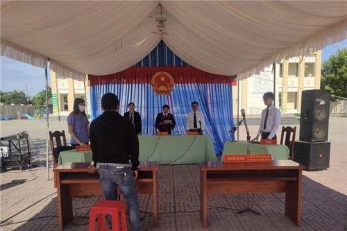 Buôn bán 20 bệ pháo nổ, nam thanh niên lĩnh án