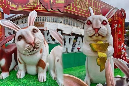 'Hú hồn' với linh vật thỏ 'zombie' mắt đỏ au, trợn tròn đón mừng năm mới ở Indonesia