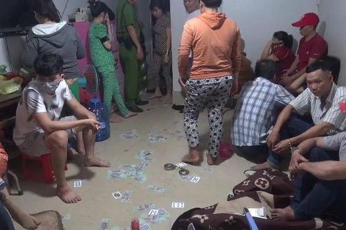 Công an TP Sa Đéc triệt xóa sòng bạc, tạm giữ trên 600 triệu đồng