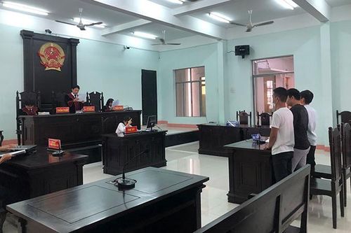 Đình chỉ xử phúc thẩm 4 bị cáo tổ chức sử dụng ma túy