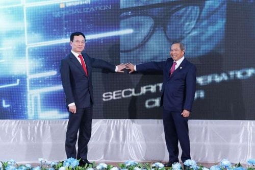 Việt Nam bàn giao 2 hệ thống góp phần đẩy nhanh chuyển đổi số tại Lào
