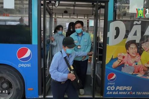 Hành động đẹp gây thiện cảm với hành khách đi xe buýt