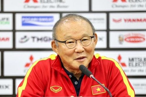 HLV Park Hang Seo: 'Đã là cầu thủ đội tuyển quốc gia thì phải chiến thắng vì người hâm mộ'
