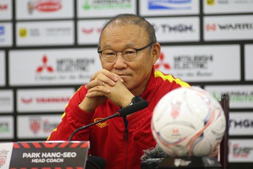 HLV Park Hang Seo: 'Tuyển Việt Nam không chỉ biết phòng ngự'