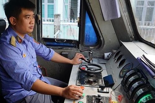 Những cảnh đời trên chuyến tàu ngày Tết