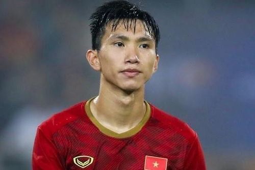 Kiểm soát Văn Hậu thế nào