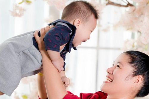 Mùa xuân đặc biệt của cặp vợ chồng vô sinh 12 năm