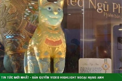 Choáng với tượng mèo phong thủy dát vàng có giá hàng trăm triệu/con