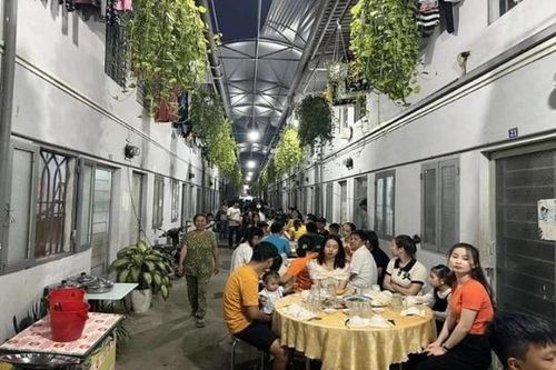 Chủ trọ chi tiền 'khủng' mở tiệc tất niên đãi khách thuê phòng