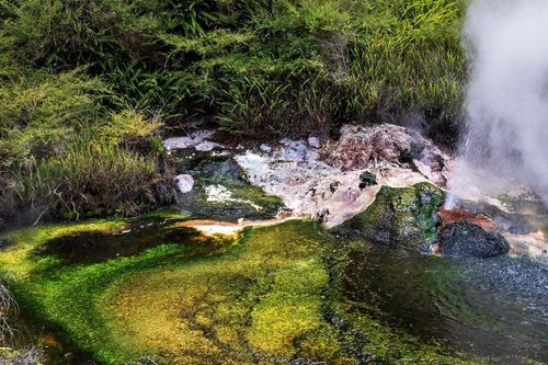 Vẻ đẹp nguyên sơ của suối nước nóng lớn nhất thế giới