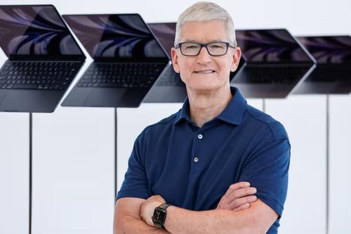 CEO Apple - Tim Cook bị cắt giảm 40% lương trong năm nay