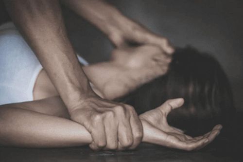 Lợi dụng 2 bé gái 15 tuổi đến nhà chơi rồi ngủ lại qua đêm, thanh niên làm một việc không thể tha thứ