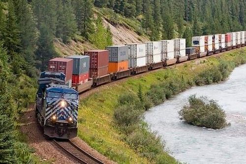 Nhiều khởi sắc cho vận tải hàng hóa đường sắt