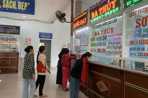 Giá tăng, nhà xe thông báo hết vé cận Tết