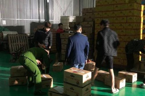 Điều tra hình sự một doanh nghiệp sản xuất 46.000 lọ sa tế giả