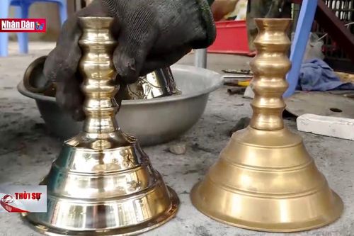 Đánh bóng lư đồng mang lại thu nhập cao ngày giáp Tết