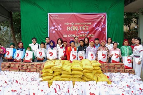Hiệp Hội VNWomensme đón Tết yêu thương cùng bà con Mèo Vạc