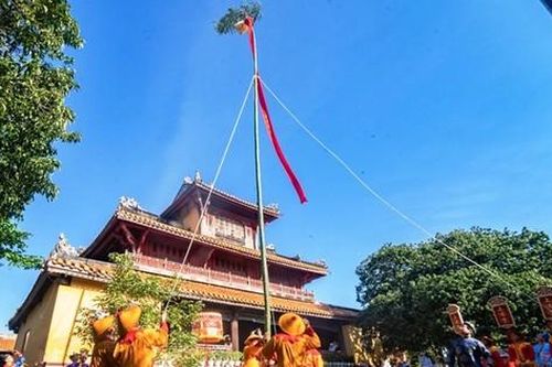 Tái hiện lễ dựng nêu của triều đình nhà Nguyễn