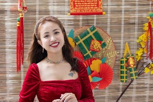 Vân Hugo hạnh phúc đón Tết bên chồng con