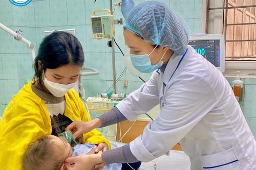 Phẫu thuật cắt kén khí phổi thành công cho bệnh nhi 13 tháng tuổi