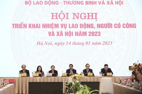 Thủ tướng Chính phủ: Tập trung xây dựng nguồn nhân lực chất lượng cao