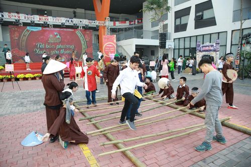 Rực rỡ sắc xuân 5 châu tại lễ hội 'Tết bốn phương - Xuân yêu thương'