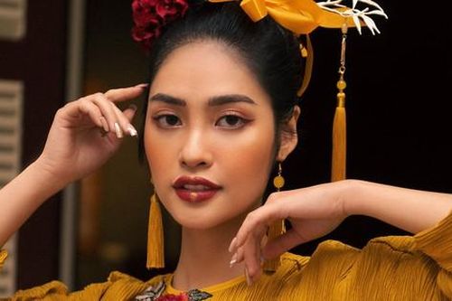 Hoa hậu Nông Thúy Hằng nói gì về 'năm tuổi'?