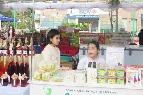 Phụ nữ khởi nghiệp ứng dụng công nghệ số