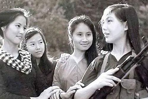 Nhật ký 'Lính chiến' của CCB Phạm Hữu Thậm (Kỳ 25): Có Nam, có nữ là có chuyện ... yêu thương !