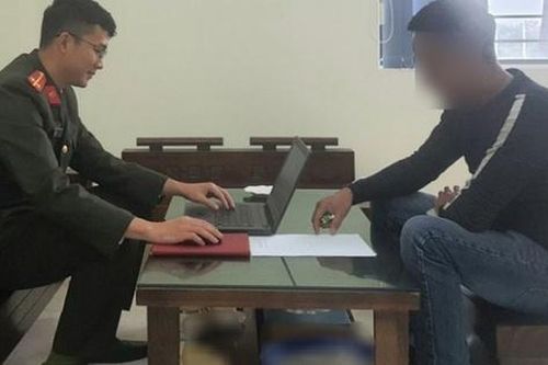 Bị phạt vì đốt pháo, nam thanh niên lên Facebook xúc phạm công an