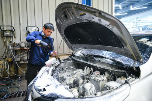 Xếp lịch hai tuần mới tới lượt chăm sóc xe dịp cận Tết ở Hà Nội