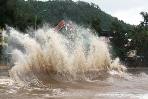 Vùng biển Quảng Trị-Quảng Ngãi đề phòng gió giật cấp 8-9, biển động mạnh