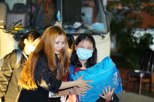 280 hành khách về quê đón tết trên chuyến xe 0 đồng