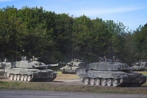 Anh 'mặn mà' với hỗ trợ quân sự cho Ukraine, 'hờ hững' với thỏa thuận hạt nhân Iran