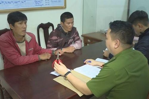 Giả danh công an để cướp dây chuyền