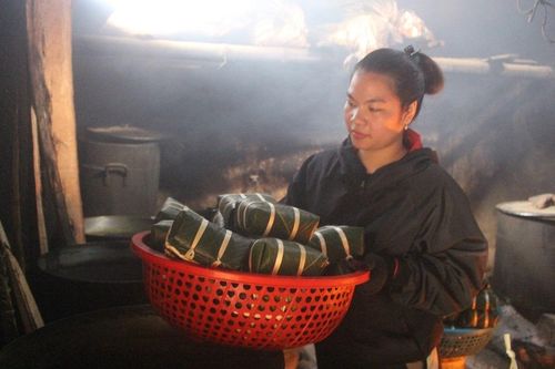 Nghệ An: Làng nghề làm bánh quê lúa 'đỏ lửa' phục vụ Tết