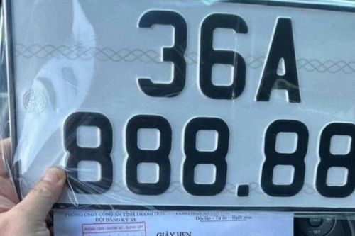 Chuyển vùng đăng ký, người đàn ông ở Thanh Hóa bấm được biển số ngũ quý 8