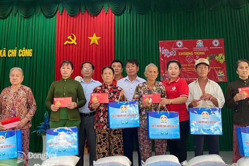 Đồng Nai trao 400 phần quà Tết cho ngư dân các tỉnh Bình Thuận, Ninh Thuận