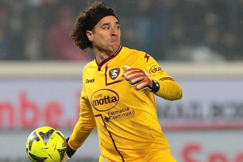 Ochoa nhận 8 bàn thua trong một trận tại Serie A