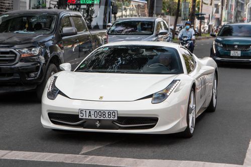 Chi tiết Ferrari 458 Italia hàng hiếm của ông Đặng Lê Nguyên Vũ