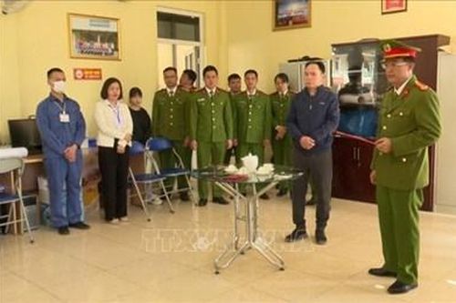 Khởi tố vụ án hình sự 'nhận hối lộ'
