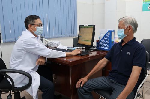Đi khám đau tức hông, phát hiện mắc ung thư thận giai đoạn muộn