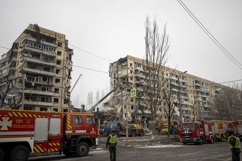 Quan chức Ukraine bị chỉ trích vì phát ngôn 'nhận trách nhiệm' vụ chung cư Dnepr trúng tên lửa